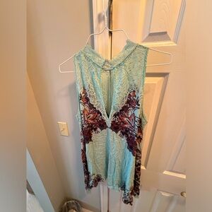 Selling this super cute sundress.  It’s adorable for the beach or any party.